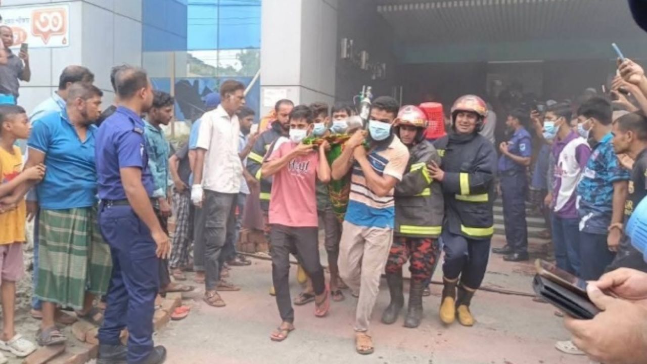 সাতক্ষীরা ‘ব্লিস হাসপাতালে’ অগ্নিকাণ্ড 