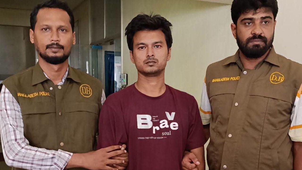 আন্তঃজেলা সংঘবদ্ধ প্রতারক চক্রের গডফাদার ও শীর্ষ মাদক ব্যবসায়ী গ্রেফকতার”