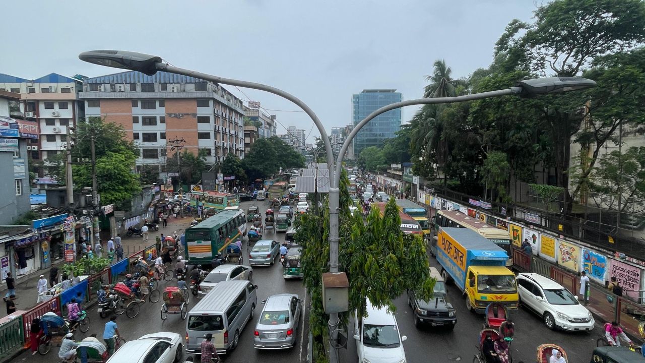 মোহাম্মদপুরে যানজটে নাকাল নগরবাসী, বাড়ছে ভোগান্তি