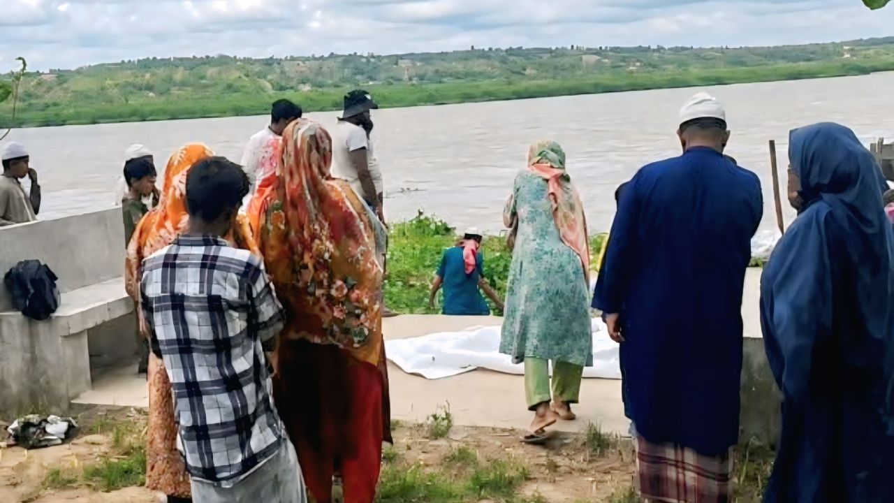 মাদারীপুরে মাকে খুনের ৫ দিন পর নদে মিলল সন্তানের গলিত লাশ 