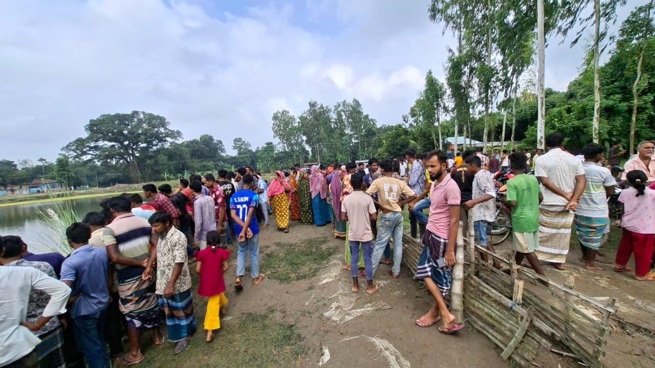 বালিয়াডাঙ্গীতে পুকুর থেকে যুবকের মরদেহ উদ্ধার 