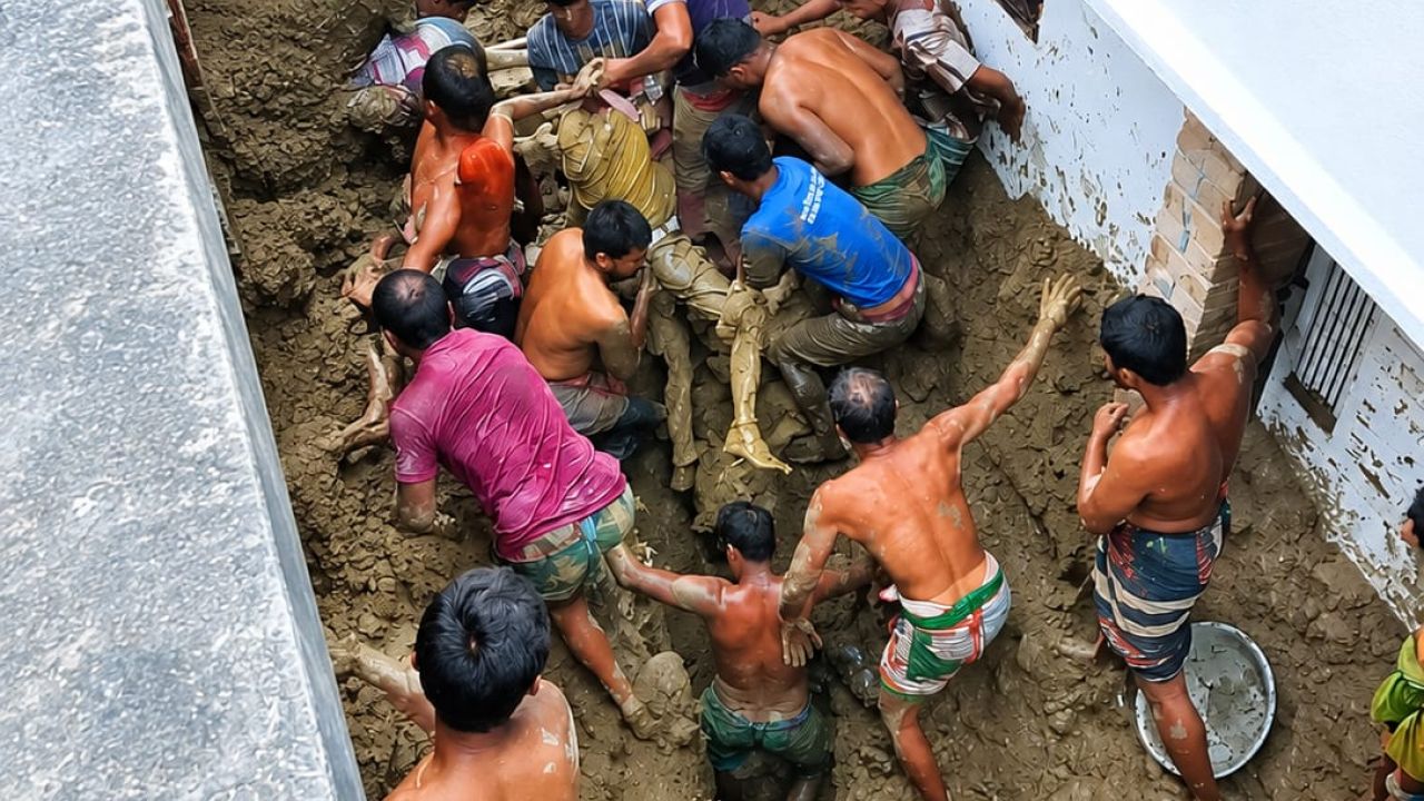 চুয়াডাঙ্গায় মাটির দেয়াল চাপায় নির্মাণশ্রমিক নিহত