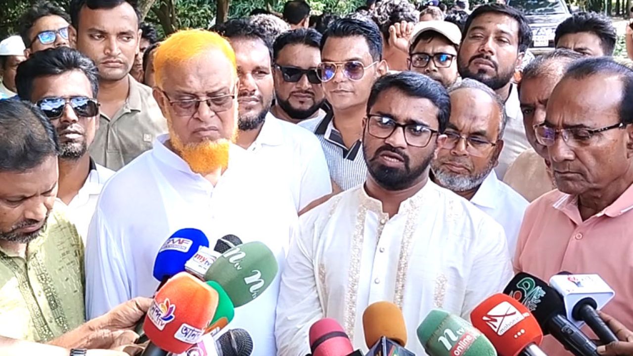 আ. লীগকে ফিরিয়ে আনার চক্রান্ত করছে জামায়াত: রাশেদ খান