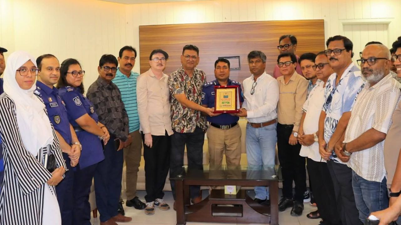 নারায়ণগঞ্জ প্রেস ক্লাবে নবনিযুক্ত পুলিশ সুপার এর মতবিনিময় সভা অনুষ্ঠিত