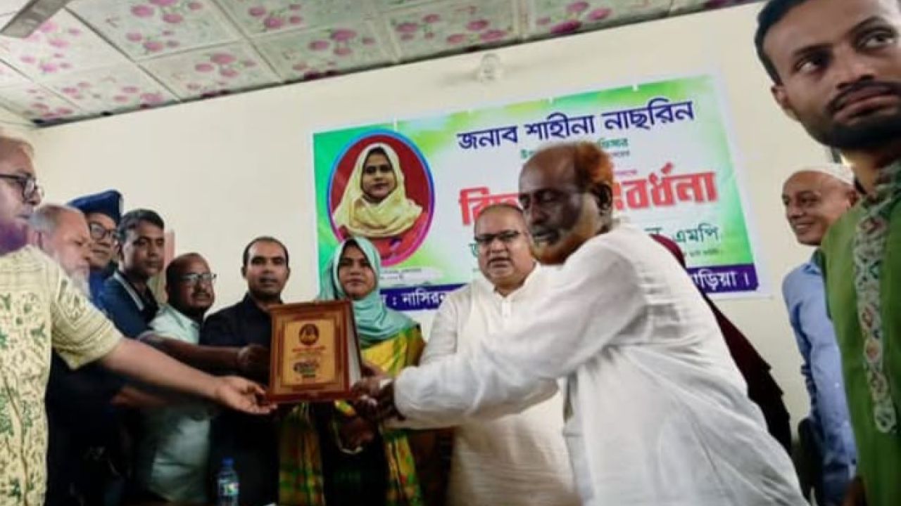 নাসিরনগর ইউএনওকে প্রেস ক্লাবের পক্ষ থেকে বিদায়ী সংবর্ধনা 