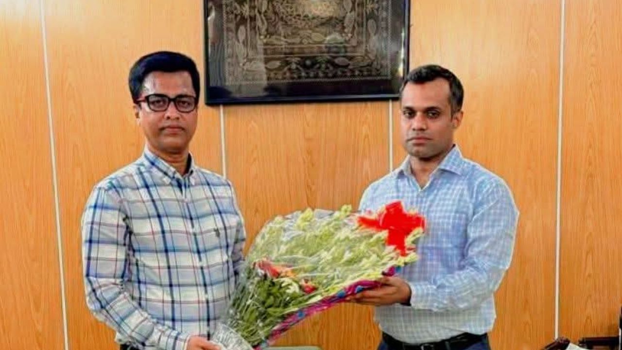পিরোজপুরের নেছারাবাদ উপজেলা নির্বাহী অফিসার আশিক আহমেদের যোগদান 