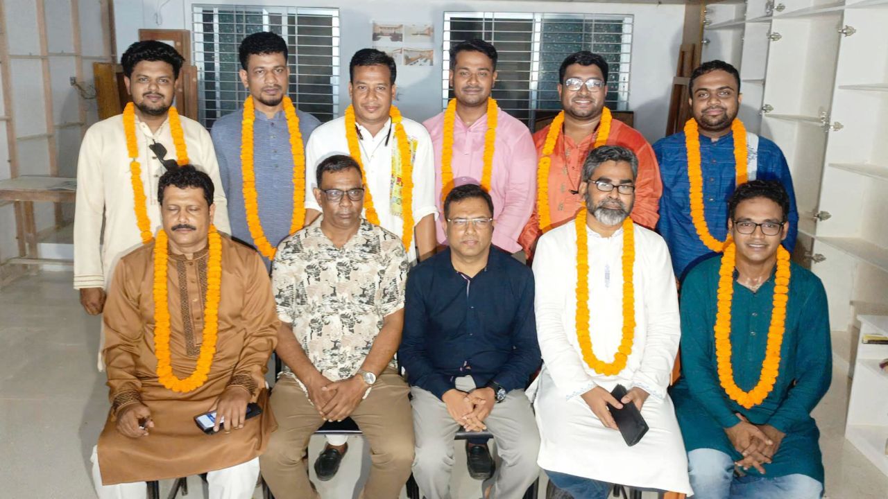 বগুড়া টেলিভিশন রিপোর্টার্স ইউনিটির সভাপতি মোহন, সাধারণ সম্পাদক সুজন