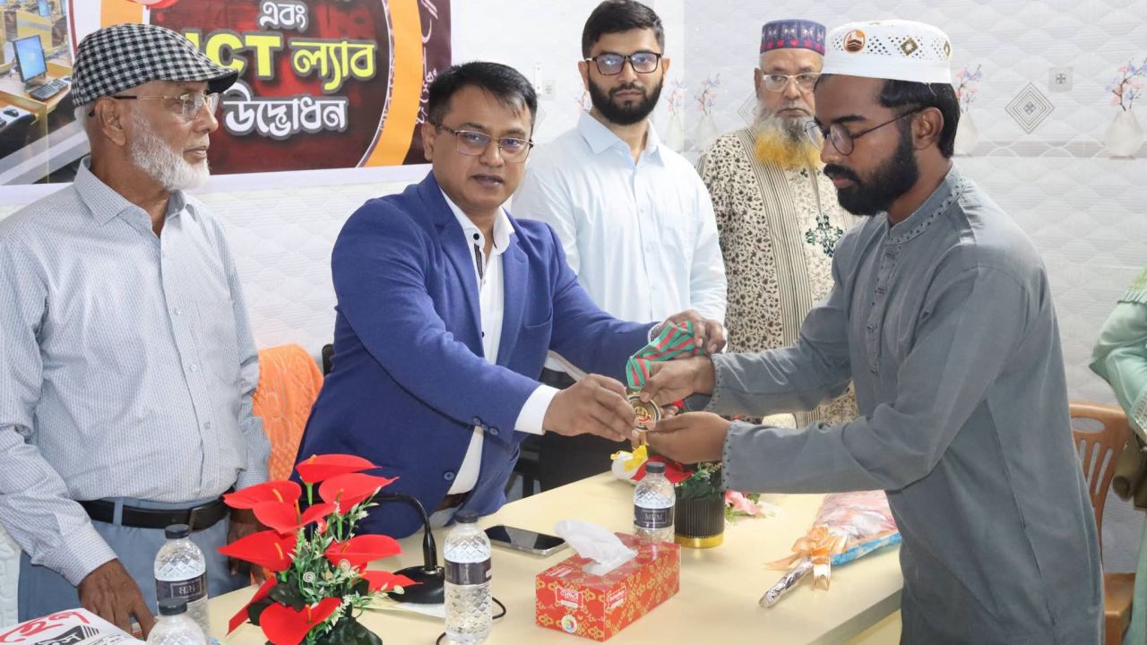 জামালপুরে জিপিএ-৫ প্রাপ্তদের সংবর্ধনা 
