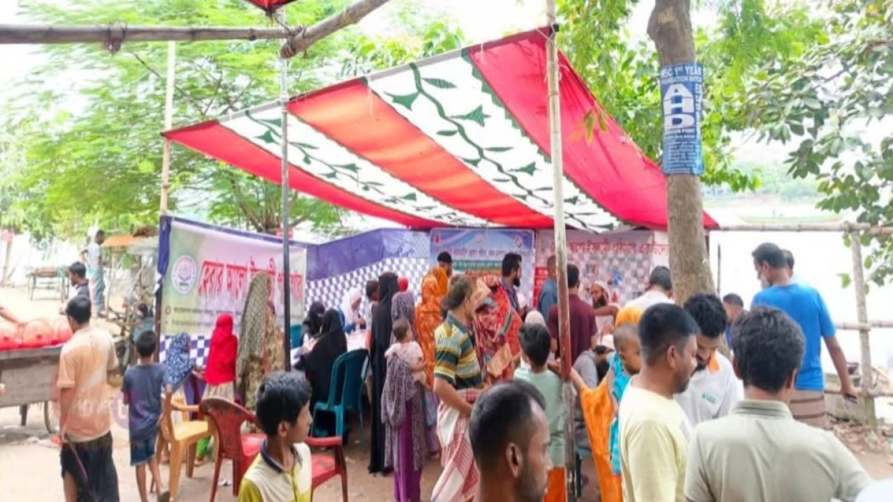 কেরানীগঞ্জের রসুলপুরে ফ্রি রক্তের গ্রুপ ও ডায়াবেটিস পরীক্ষা কর্মসূচি 