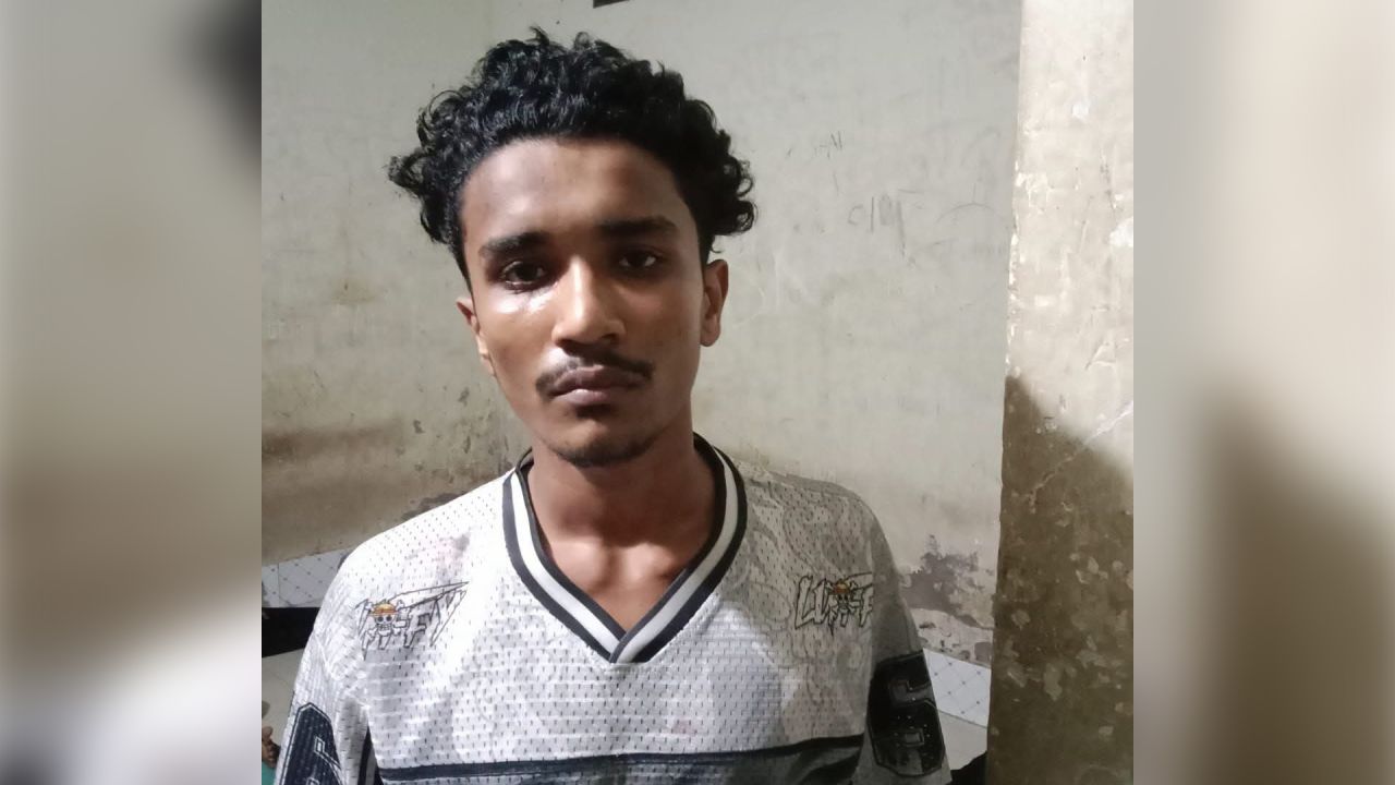 কিশোর গ্যাং 'রতন গ্রুপে'র সেকেন্ড ইন কমান্ড আনিকসহ কুমিল্লায় গ্রেপ্তার ৫ 
