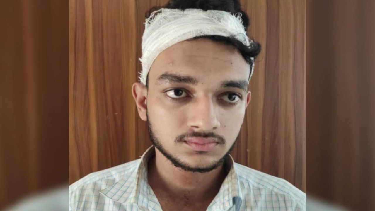 কুমিল্লায় আবাসিক হোটেল থেকে মুসলিম তরুণীসহ হিন্দু যুবক আটক 