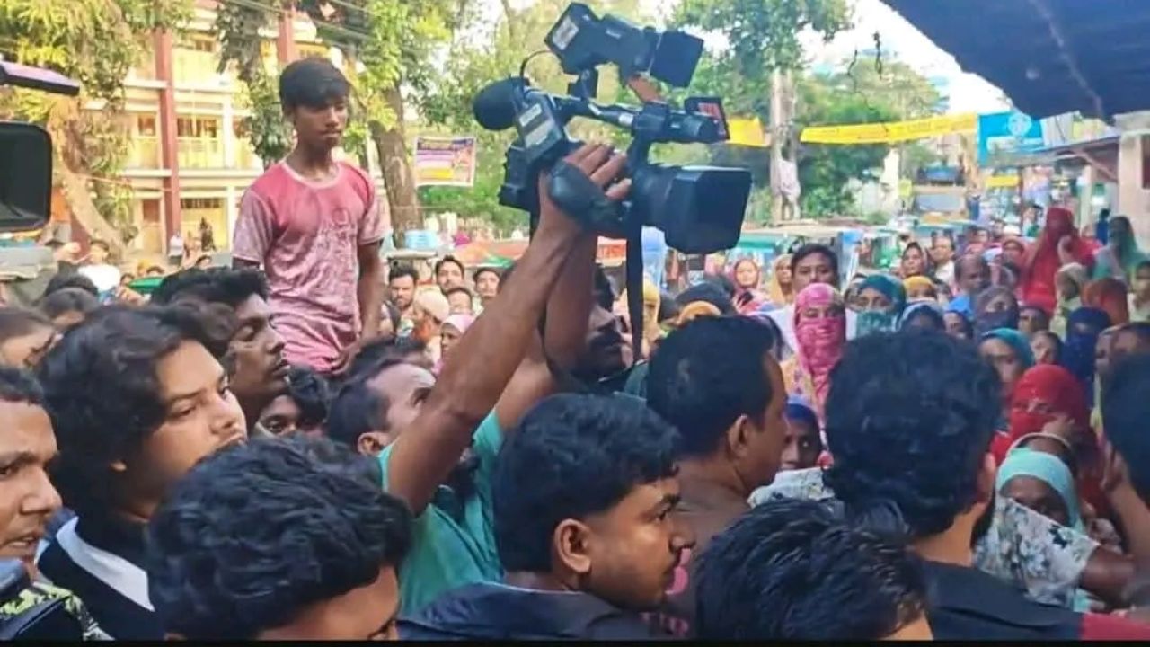 বগুড়া নগরীর ঝোপগাড়িতে বকুল নামে এক যুবককে গ/লা কে/টে হ/ত্যা