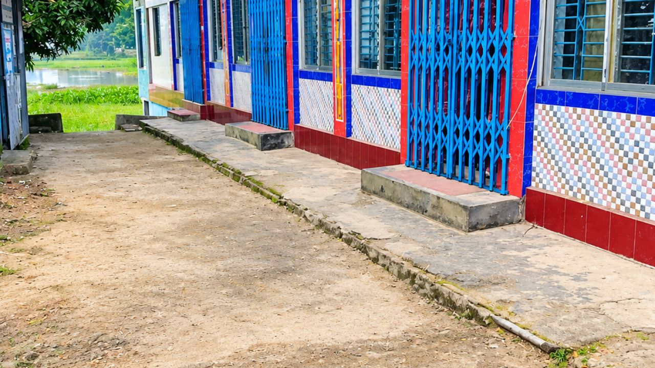 সম্মানি ভাতার তালিকায় নেই সরকারি তালিকার মসজিদের নাম 