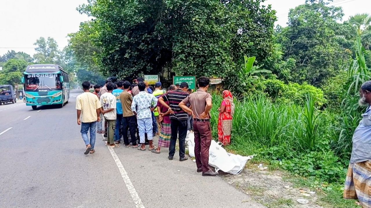 বাসচাপায় গোপালগঞ্জের কাশিয়ানীতে স্বামী-স্ত্রী নি'হ'ত 