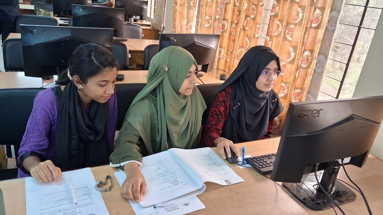 বাকৃবিতে দুই দিনব্যাপী বিআইই কার্নিভাল শুরু 