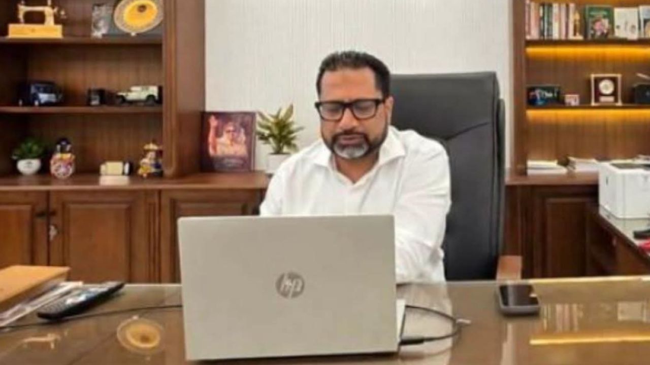 ফ্যামিলি কার্ড অনিয়মে কাউকে ছাড় দেওয়া হবে না -গৃহায়ন ও গণপূর্ত প্রতিমন্ত্রী