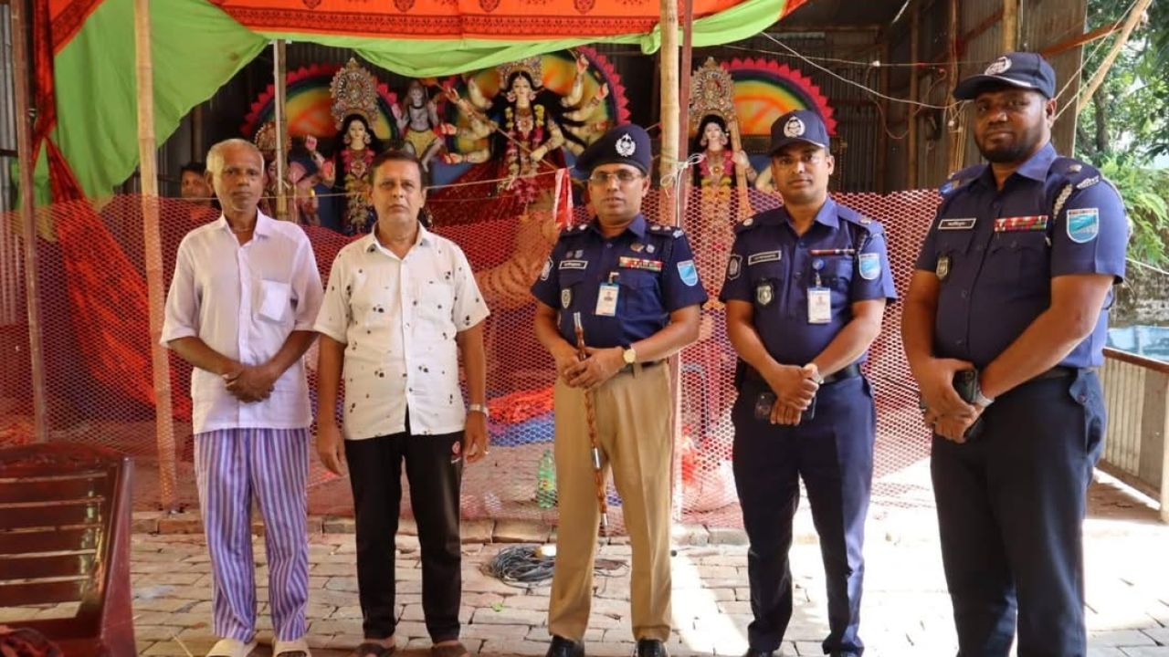 গোপালগঞ্জের প্রতিটি পূজা মন্ডপের প্রস্তুতি পরিদর্শন করছেন জেলা পুলিশ সুপার 