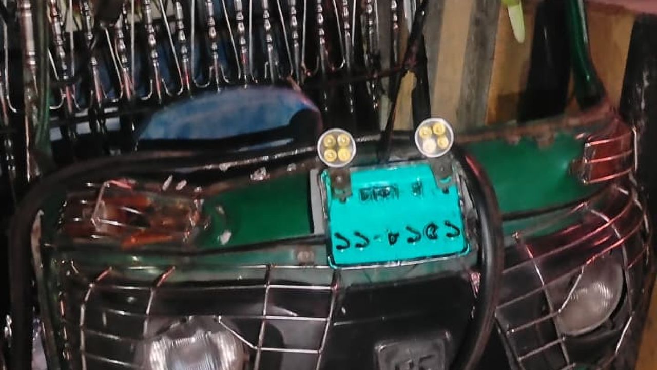 ঢাকা-মাওয়া এক্সপ্রেসওয়েতে দুর্ঘটনা 